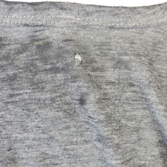 HOLLISTER Grey Womens Tee Shirt sz. Small - Picture 7 of 7